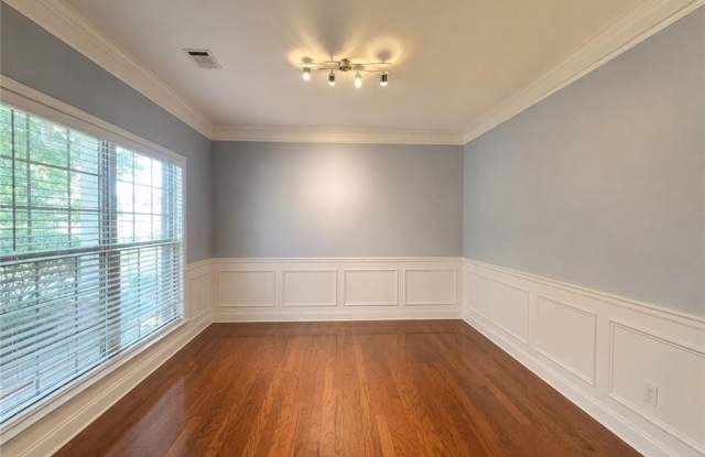 2394 Delamore Gallery 2