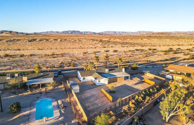 A Fully Furnished 3 Bedroom With Desert Mountain Views Gallery 4