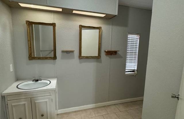Large Manufactured Home Gallery 3
