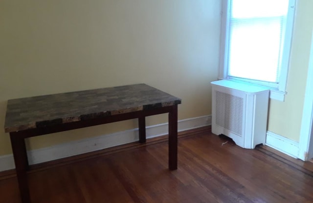 1531 E HUNTING PARK - 1531 East Hunting Park Avenue, Philadelphia, PA 19124