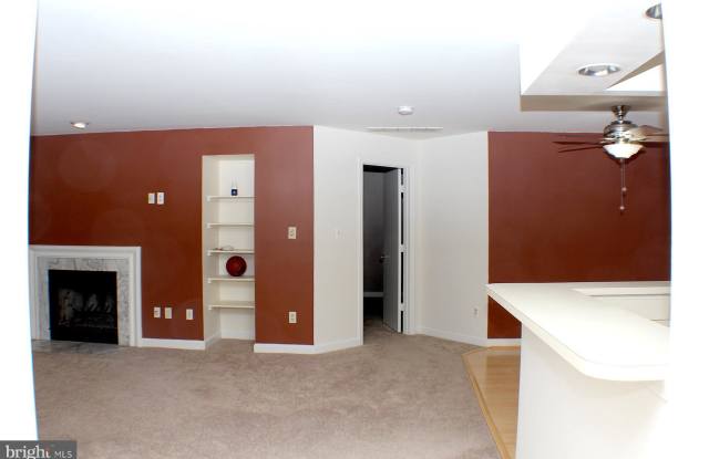 13605 SIR THOMAS WAY Gallery 4