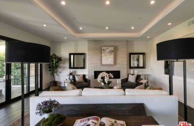 3295 Mountain View Ave - 3295 Mountain View Avenue, Los Angeles, CA 90066