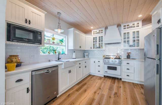 844 N Genesee Ave - 844 North Genesee Avenue, Los Angeles, CA 90046