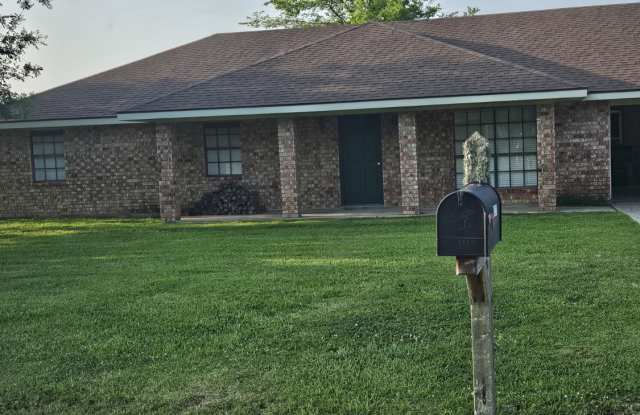 16320 Langlinais Lane - 16320 Langlinais Lane, Vermilion County, LA 70510