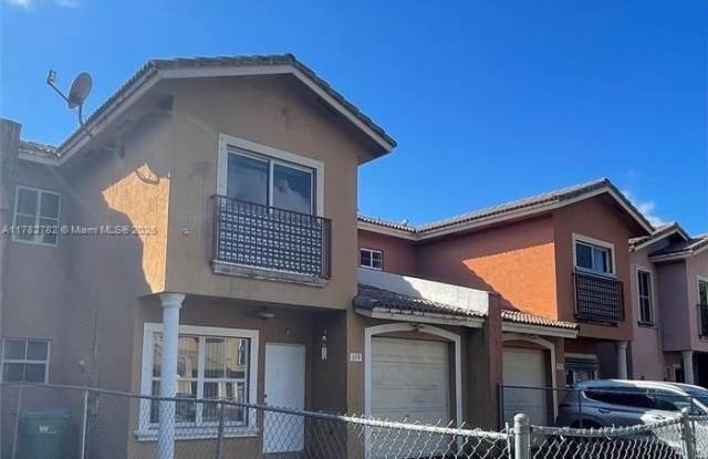 621 SW 10th St photos photos