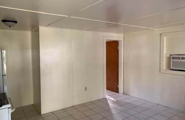 Lovely 1 Bedroom, 1 Bathroom Apartment photos photos