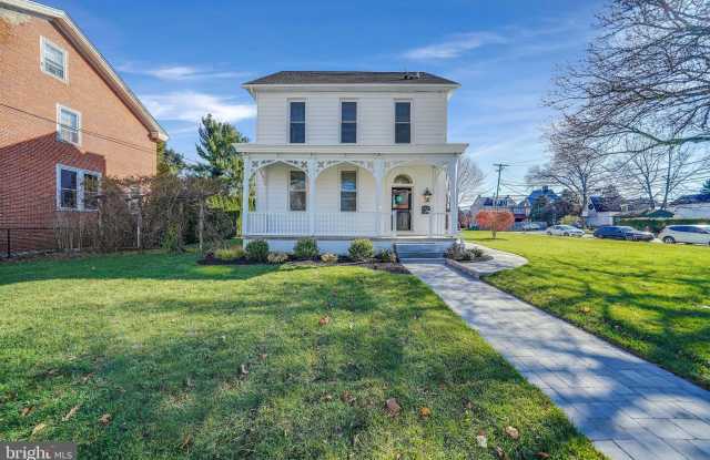 402 E LANCASTER AVENUE - 402 East Lancaster Avenue, Downingtown, PA 19335