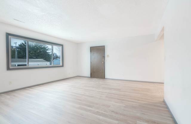 1303 Ravenwood Rd photos photos