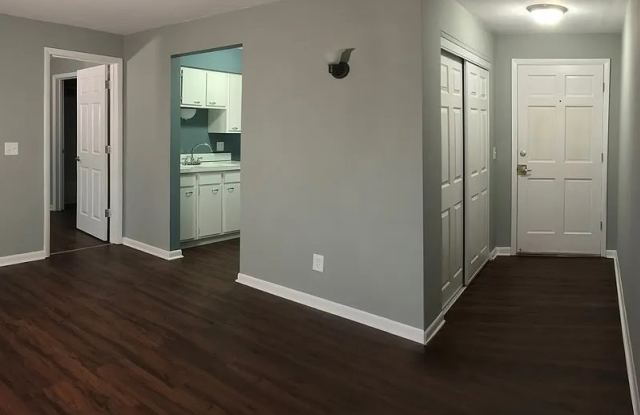 300 Forest Park Drive - 105 - 300 Forest Park Drive, Montgomery County, OH 45405