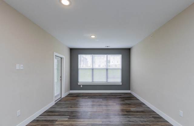 Flats at Summit Station Gallery 3