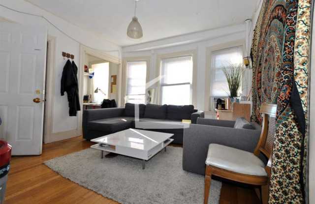 Fabulous Fenway 2-bed with Heat/Hot Water Included photos photos Fabulous Fenway 2-bed with Heat/Hot Water Included photos photos