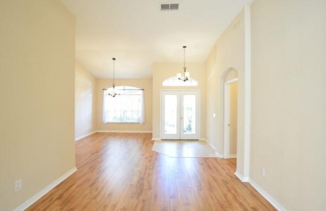 588 Lakeworth Cir Gallery 2