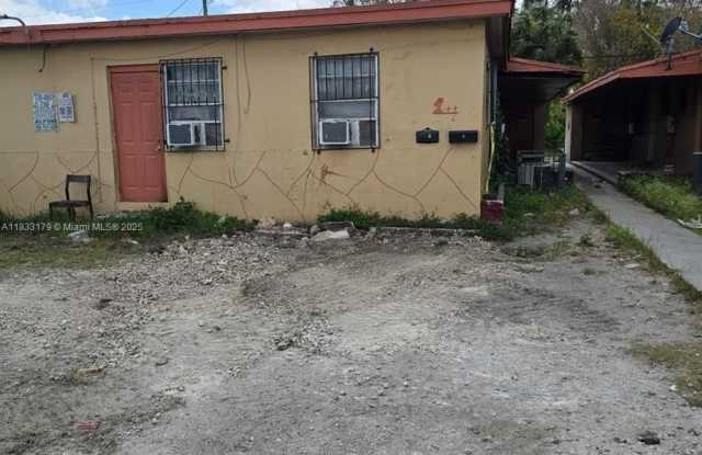 1414 NW 2nd Ave photos photos