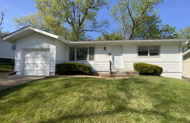 1011 Renshaw Dr - 1011 Renshaw Drive, Ferguson, MO 63135