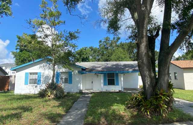 Lovely 3BD/1.5BA Pool Home in Orlando With Large Backyard! photos photos