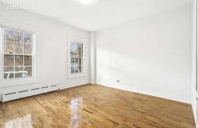 1013 East 96th Street Gallery 3