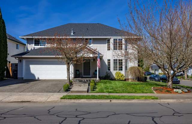 5 Bedroom home, 2488sf with Central Air. Fenced Yard photos photos