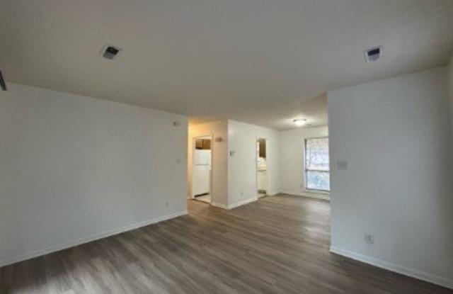 759 Hedgelawn Way Gallery 3