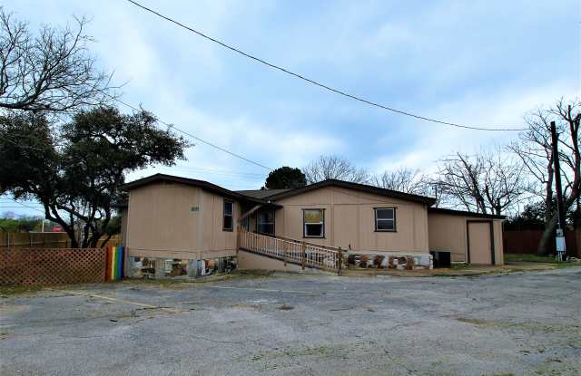 1607 High Chaparral Dr - 1607 High Chaparal Drive, Leander, TX 78641