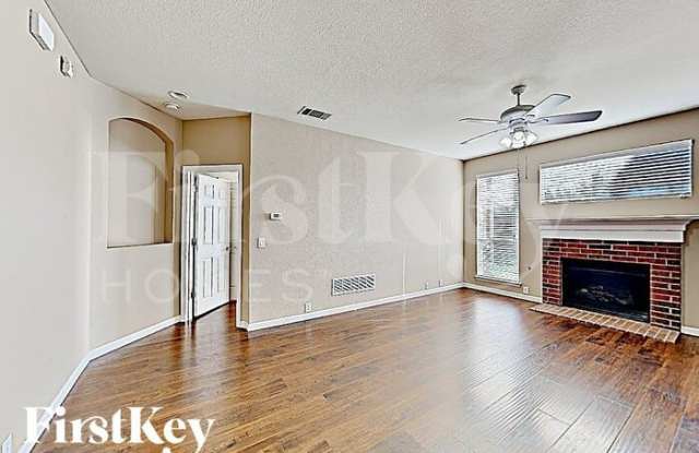 15856 Coyote Hill Drive Gallery 3