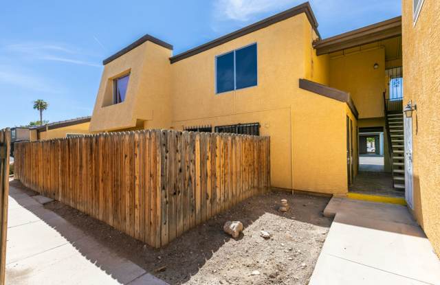 Convenient to UNLV Gallery 4