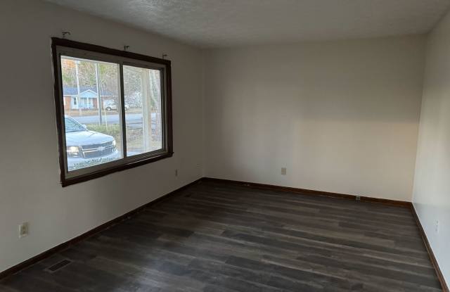 215 Webb Blvd. Gallery 3