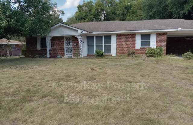 2215 Biltmore Ave photos photos