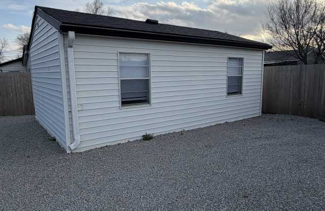 311 W 5th St photos photos