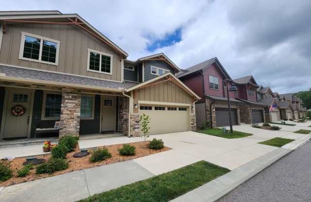 Black Mountain-Sweet Birch Commons*** photos photos