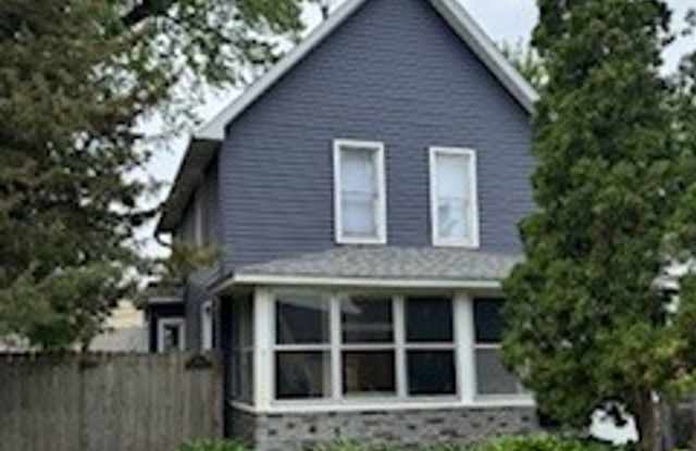 3 Bedroom / 1 Bathroom 2 Story Home Available for Rent photos photos