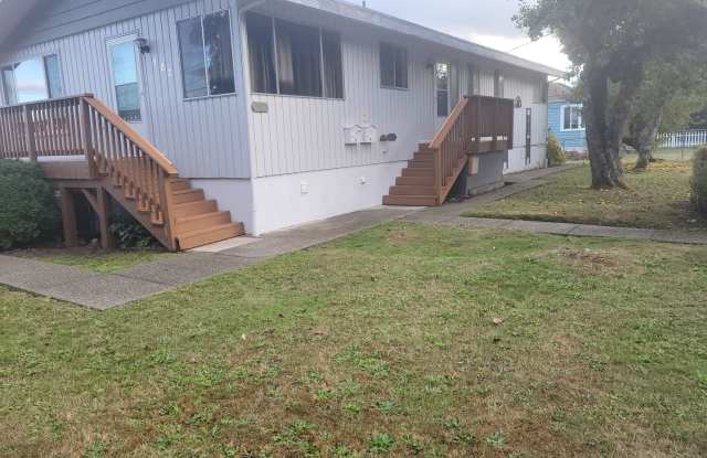 3 Bedroom 2 bath House w/ Water, Sewer, and ELECTRIC Covered Gallery 1