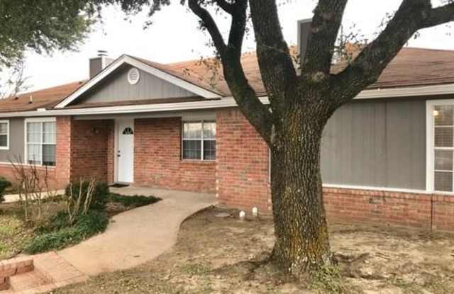 1745 Dynasty Circle - 1745 Dynasty Circle, Glenn Heights, TX 75154