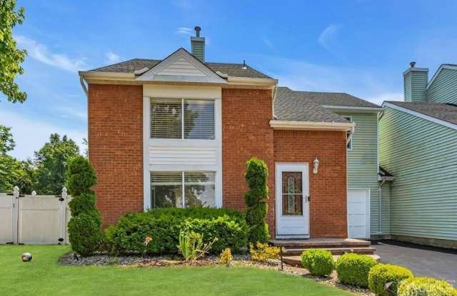 47 Woodland Way - 47 Woodland Way, Dayton, NJ 08810