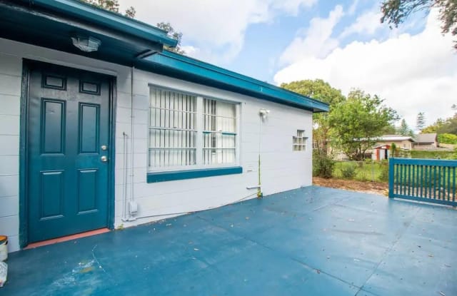 1815 LARKIN AVENUE - 1815 Larkin Avenue, Orlando, FL 32812
