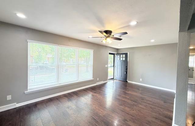 Beautiful 4 bed, 2.5 bath home Gallery 3