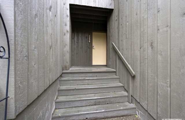 Eastridge Townhome Gallery 3