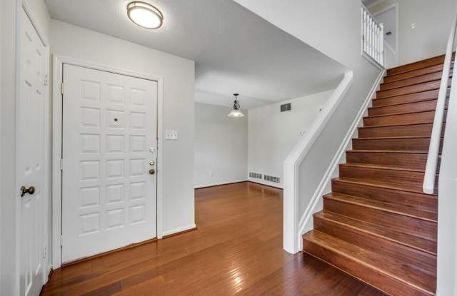 1929 Meadowview Court Gallery 4