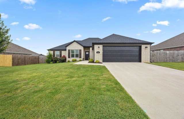 Nice Home Between Farmington  Fayetteville photos photos