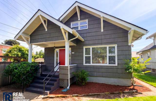 Classic Tacoma Craftsman | Fenced Yard, Garage & Pet Friendly photos photos