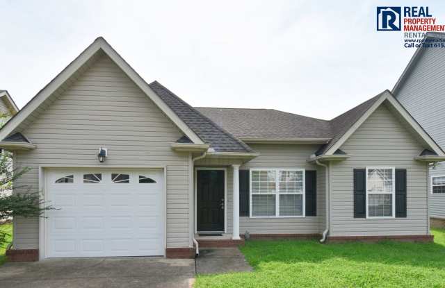 Adorable 3bd 2ba home with attached garage and fenced in back yard! Gallery 3