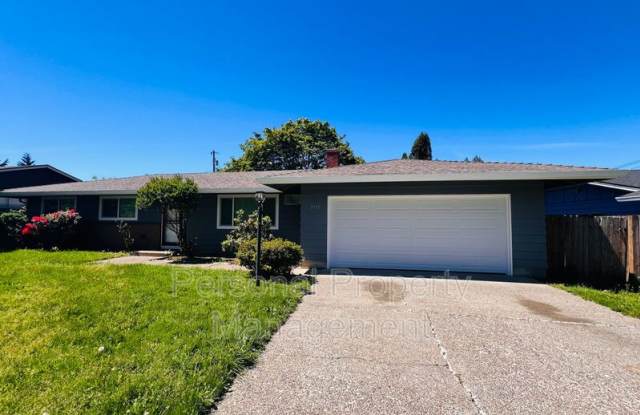 3912 NE 61st Ave photos photos