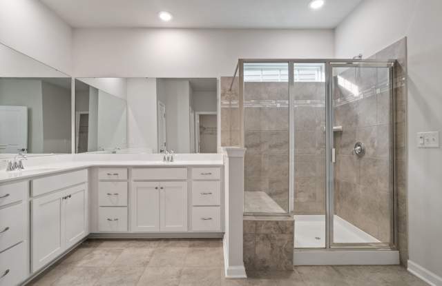 Ranch Home Located in Steele Creek, Enjoy resort like living! Gallery 3
