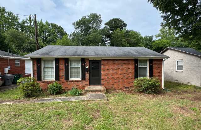2116 Finchley Drive photos photos
