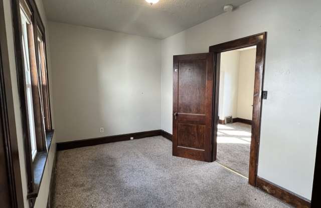1128 Irving Place - Lower - 1128 Irving Place, Racine, WI 53403