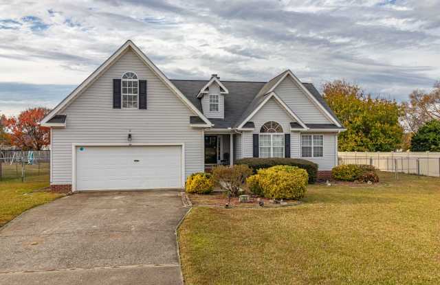 MUST SEE 3 BR | 2 BA w/ Finished Bonus Room *Pikeville school district* - 309 Woodcroft Drive, Wayne County, NC 27534