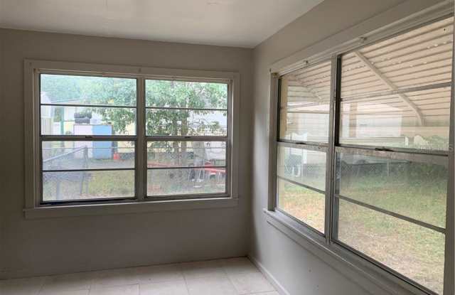 205 W SPROULE AVENUE Gallery 4
