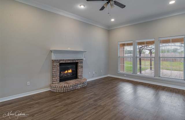 6008 Pampus Lane Gallery 4
