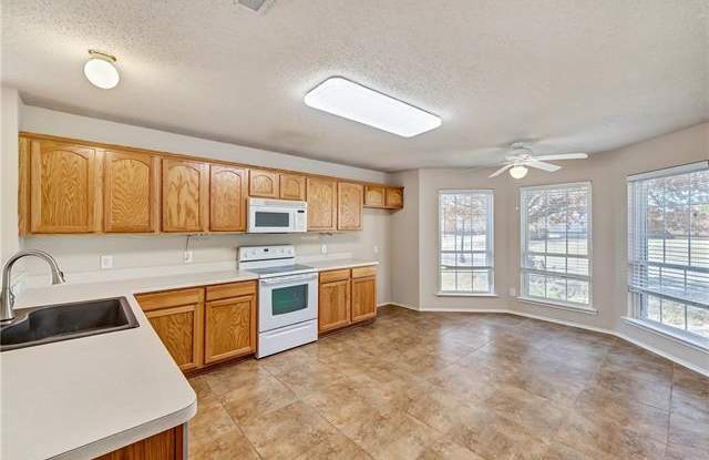 820 Topaz Drive Gallery 2