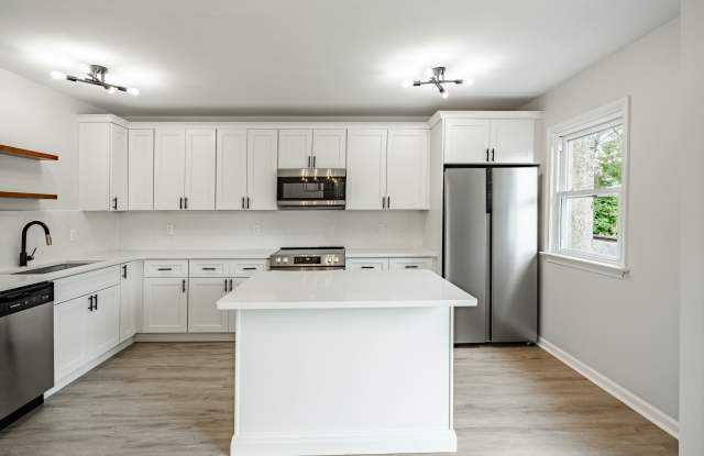 61 Pennsylvania Avenue - 61 Pennsylvania Avenue, Phoenixville, PA 19460