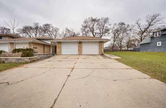 839 Bishop Avenue unit: 1 - 839 Bishop Avenue, Aurora, IL 60506